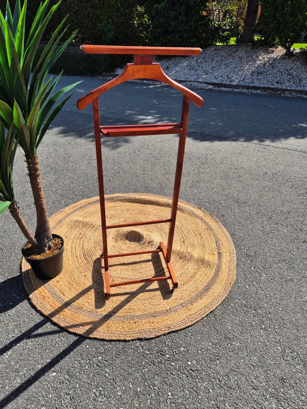 Garderobe: Valet de nuit en bois Reguitti – Gebraucht aus Fully von tameab