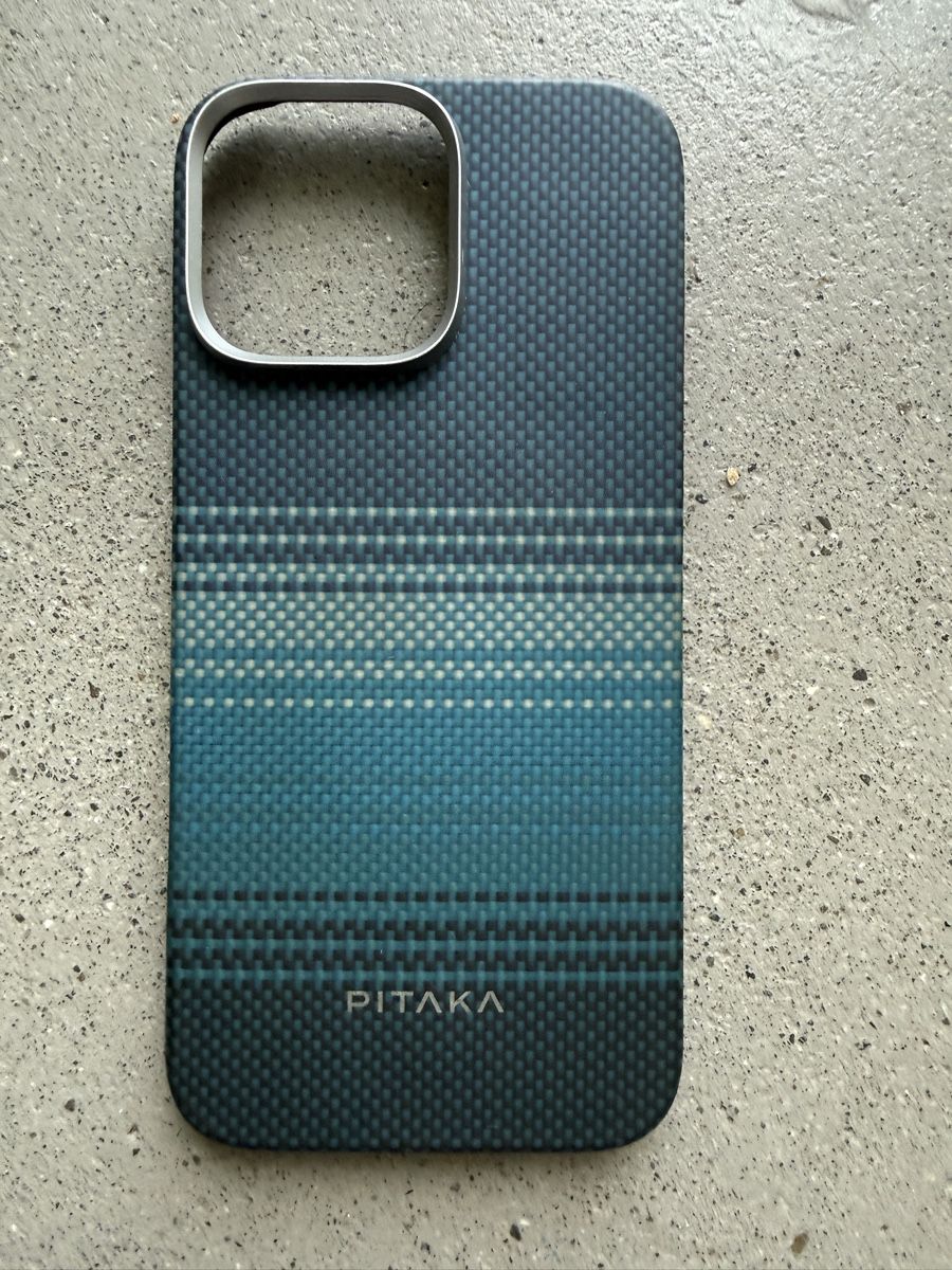 Apple Cover & Protezioni schermo: Pitaka Hülle Iphone 16pro max – Usato da Luzern venduto da mar_x96f