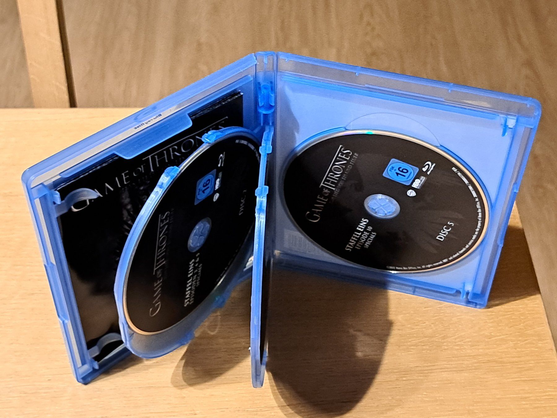 Alle DVDs: Blu-ray Game of Thrones 1, Boxset  mit 5 Discs – Gebraucht aus Unterseen von Kanica 5
