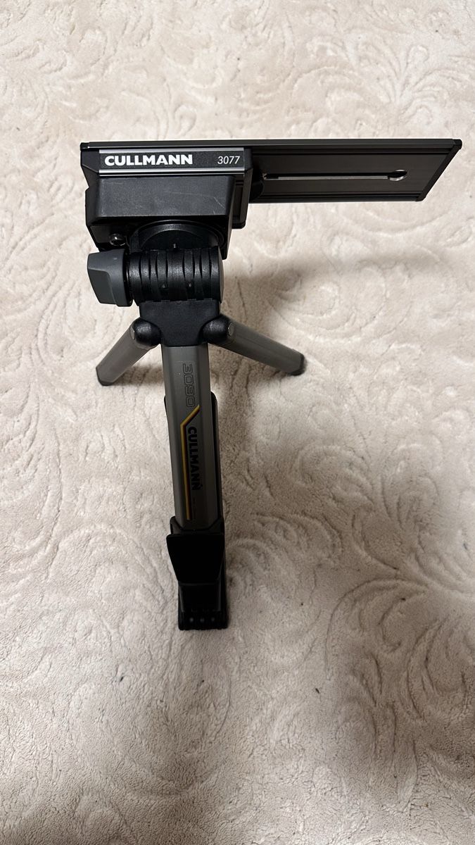 Treppiedi & Teste: Cullmann Copystand 3077 mit Mini-Stativ 3090 – Usato da affoltern am albis venduto da bakee 1