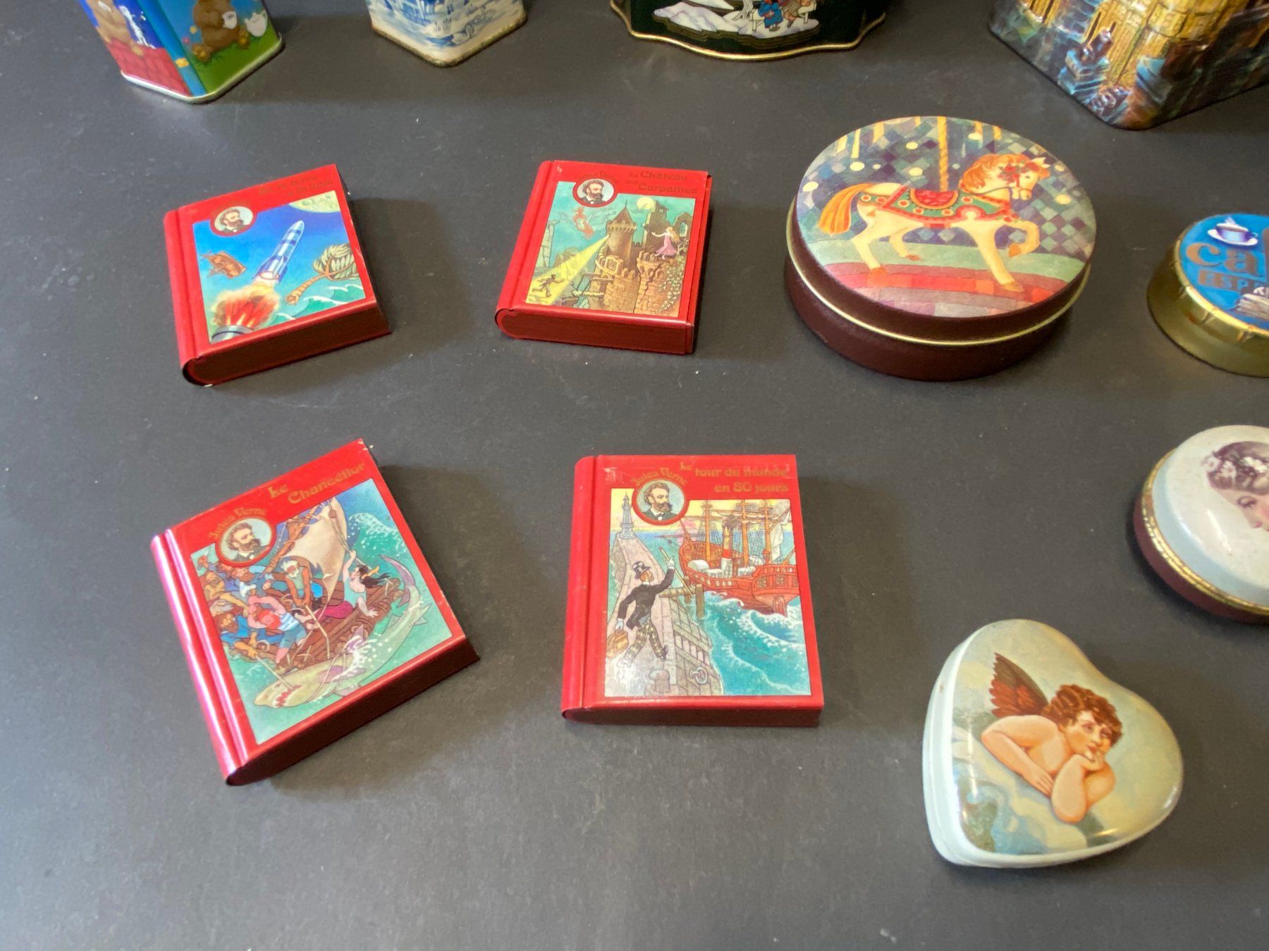 Altre Stoviglie: 15 Diverse Vintage Blechdose – Usato da Schaffhausen venduto da Magnet 5