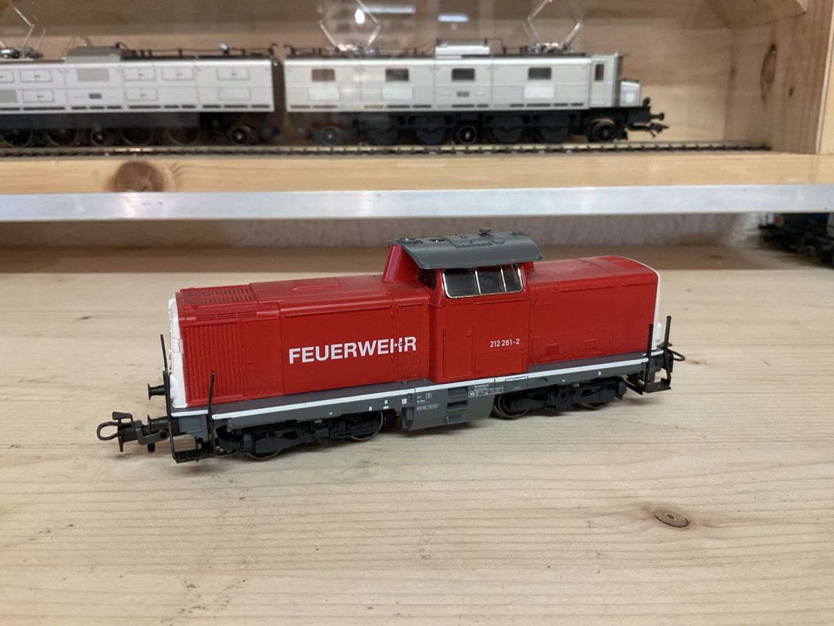 Märklin Modellini di ferrovie: DB V 100 – Nuovo (secondo la descrizione) da Wald ZH venduto da Sbbemilio