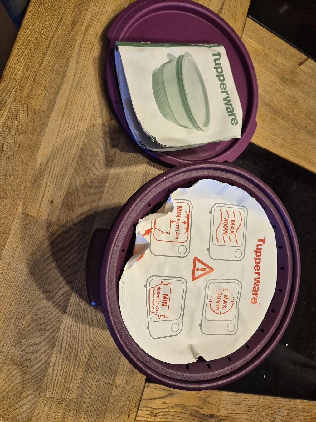 Tupperware Contenitori & Simili: micro gourmet et livre de tupperware – Usato da Billens venduto da Stephanie29 1