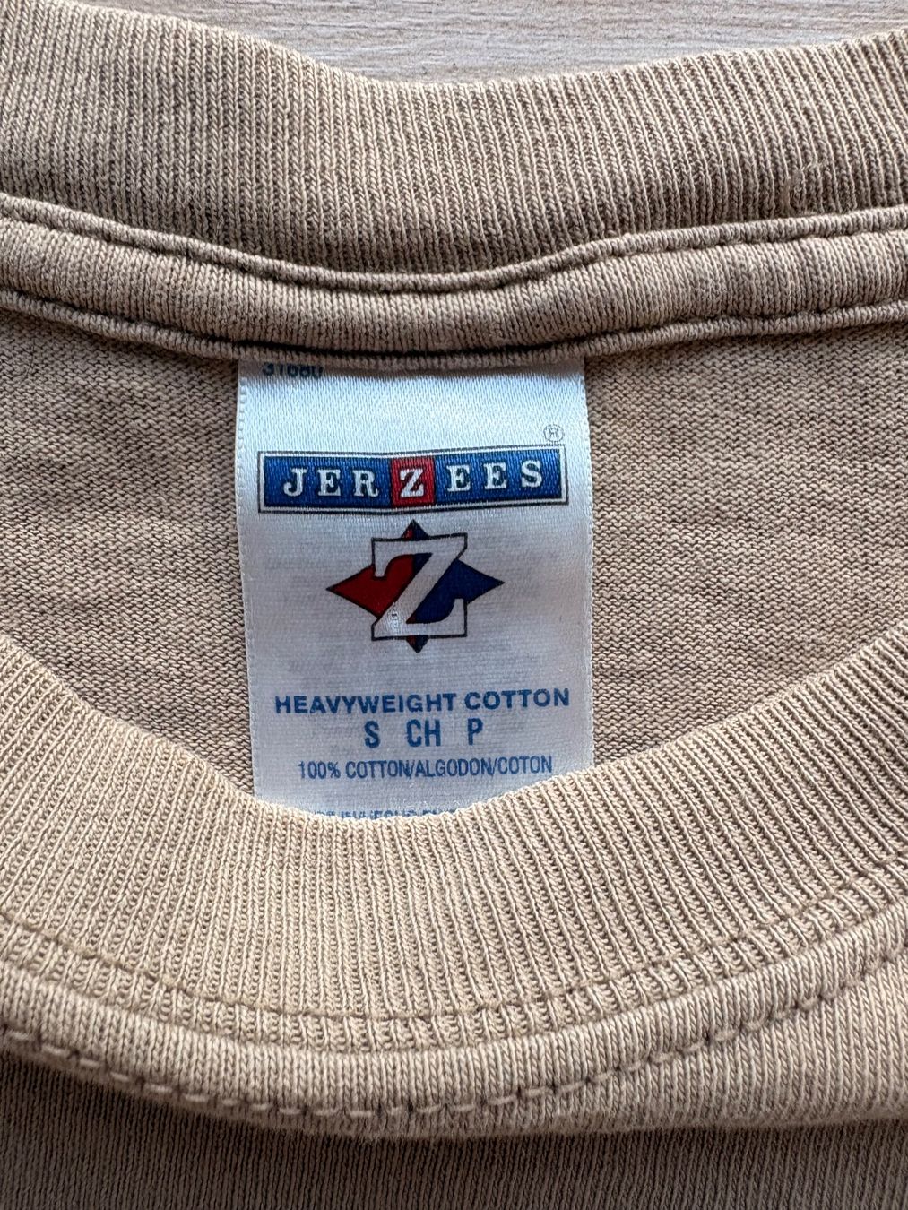 T-shirt: Jerzees T-Shirt – Usato da Wigoltingen venduto da _vntg_ 2