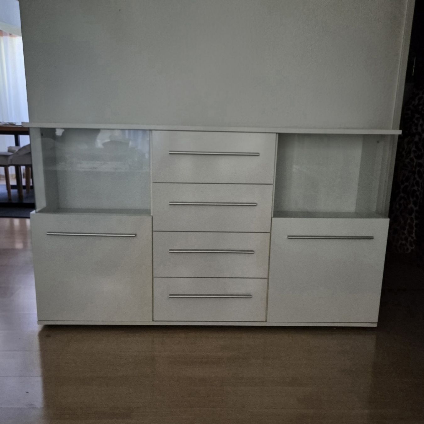 Cassettiere: Muss weg! Sideboard mit Licht,  gebraucht  – Usato da Jona venduto da MarySommer