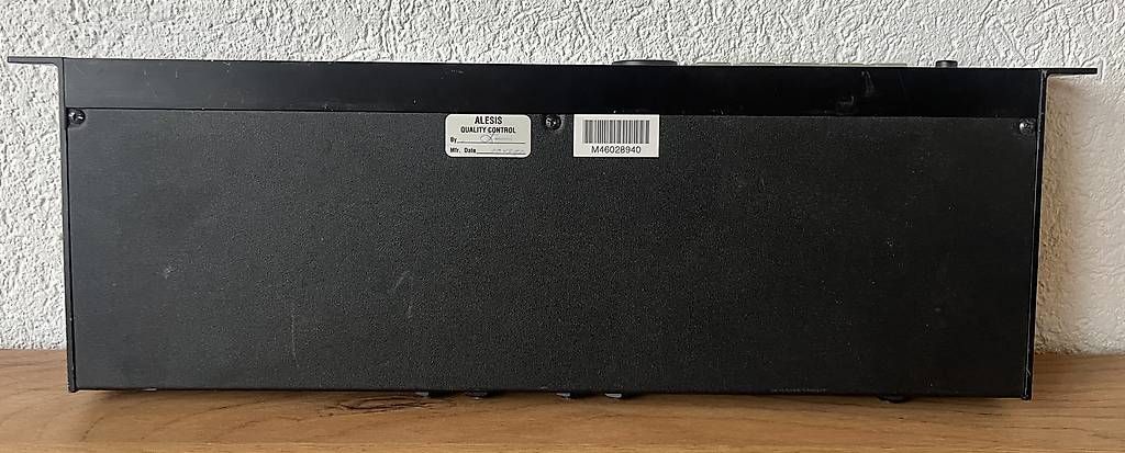 Instruments de musique: Alesis Midiverb 4 – D'occasion à Wetzikon ZH par surfevida 2