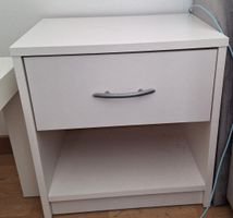 2x Nachttisch 