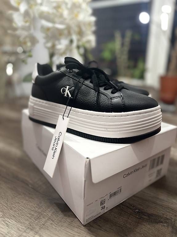 Jeans: Calvin Klein Jeans – Usato da Eschlikon TG venduto da tak_p2dk 1