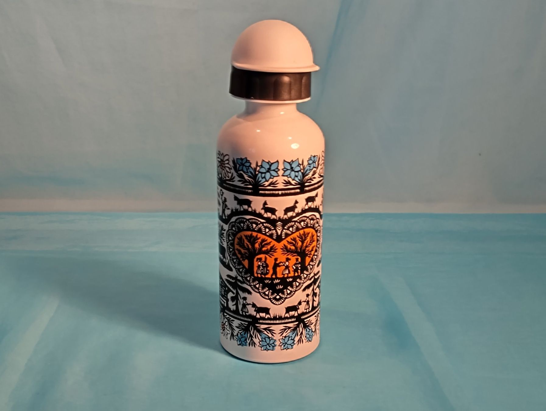 Sigg Borracce & Thermos: SIGG Trinkflasche, 5dl. Scherenschnitt Beatrice Straubhaar – Nuovo (secondo la descrizione) da Bellach venduto da JingleCherry