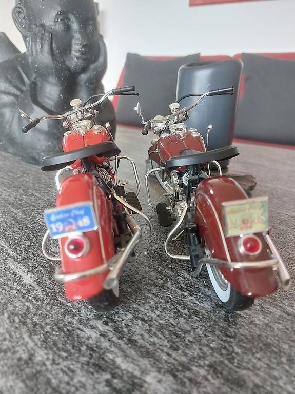 Modellbausätze & Standmodelle: Indian Motorradmodelle 2 Stk. 24cm Metall – Gebraucht aus Bremgarten AG von marcelbu62 3
