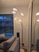 Topmoderne Stehlampe mit sechs LED Leuchten, neuwertig