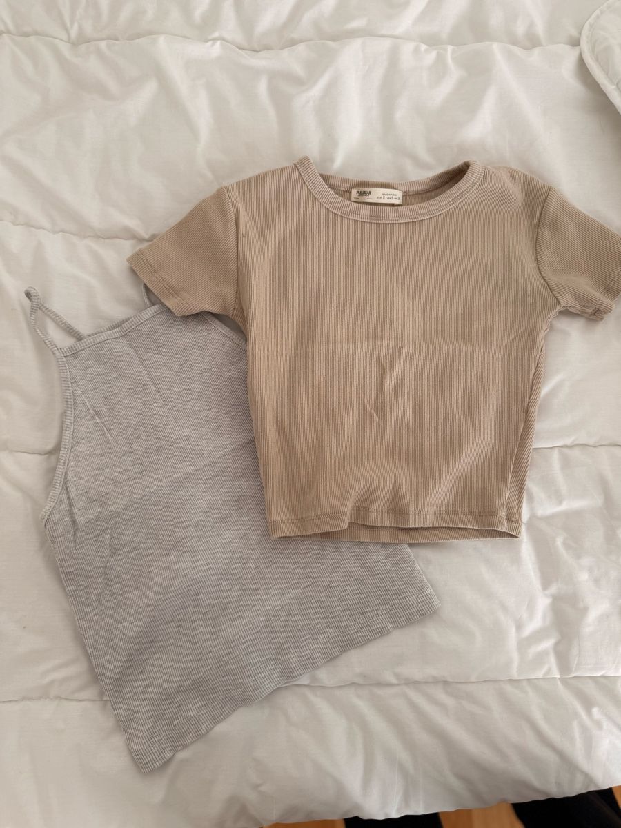 Pull&Bear Tops: Oberteile. Sommerkleider  – D'occasion à Schmerikon par net_7kkw