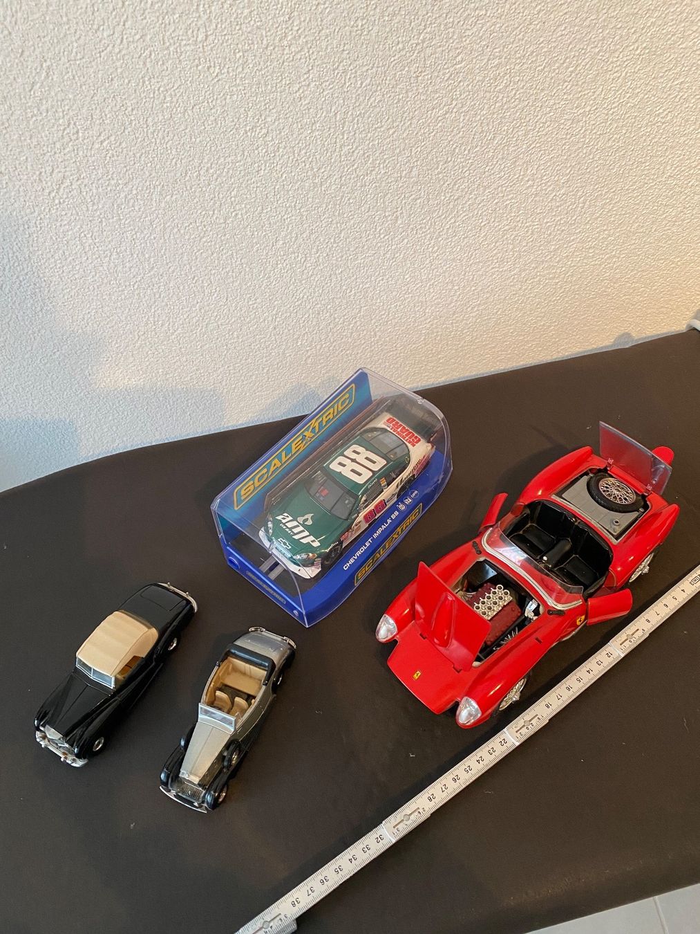 Modellautos: Ferrari Testa Rossa 1/18 und andere – Gebraucht aus Luzern von Harikan