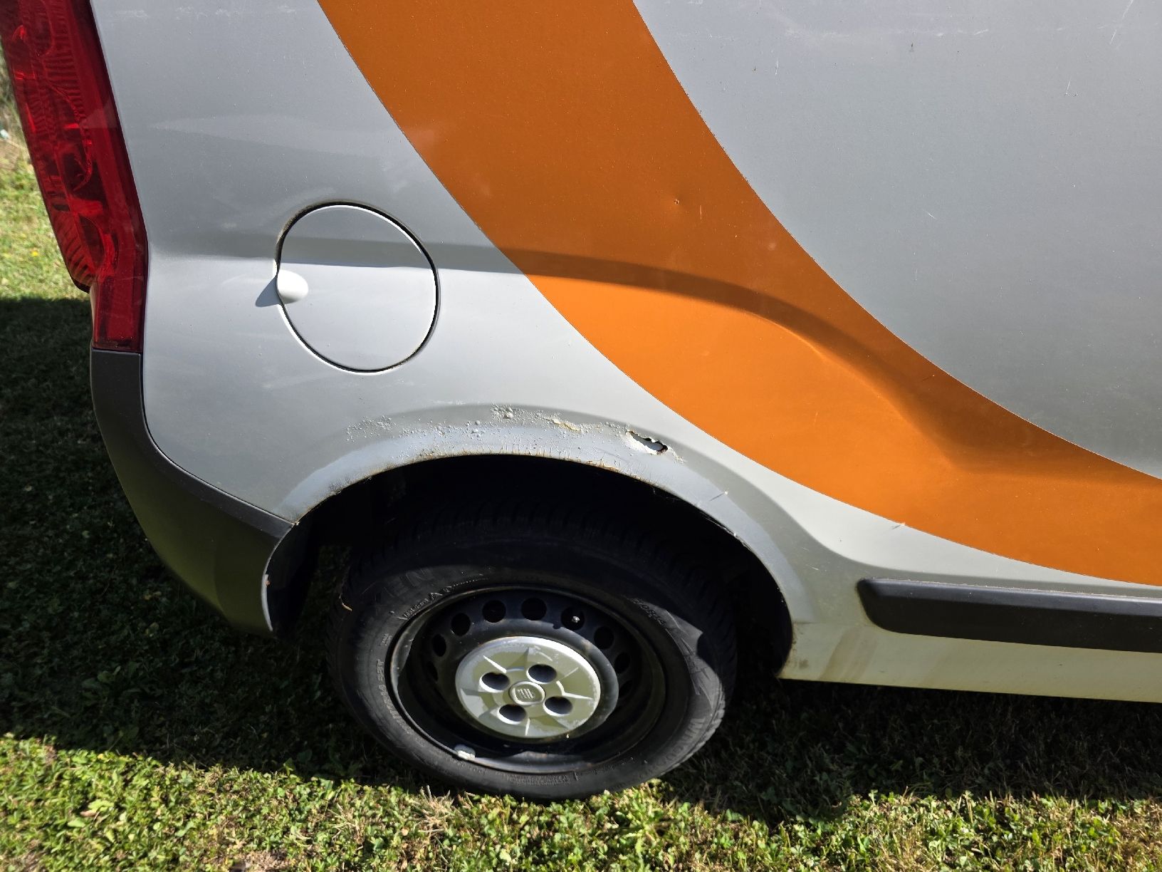 Fiat Véhicules utilitaires: Fiat Fiorino 1,3 JTD – D'occasion à Rothenburg par dario33 4