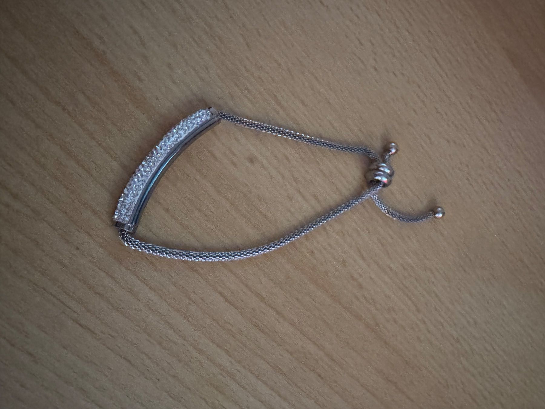 Bracelets: Bracelet jonc avec strass longueur réglable – D'occasion à Pampigny par nouveau11
