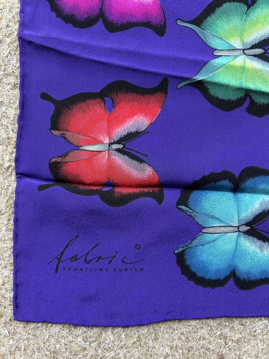 Fabric Frontline Foulards, Tücher & Schals: Seidenschal mit Schmetterlingen Fabric Frontline – Gebraucht aus Birsfelden von Exclusivity 1