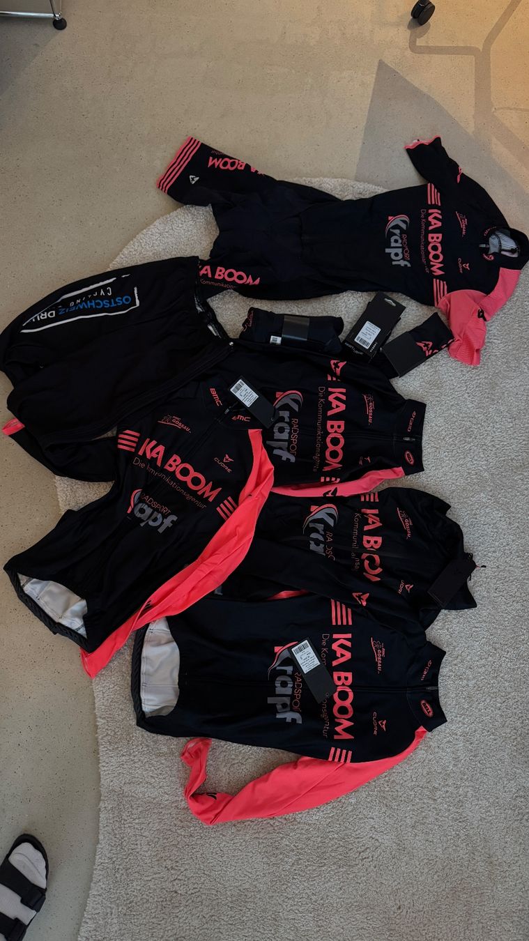 Kleiderpakete: Cuore Cycling Kit ab 1.- – Gebraucht aus Zürich von bikeamme1