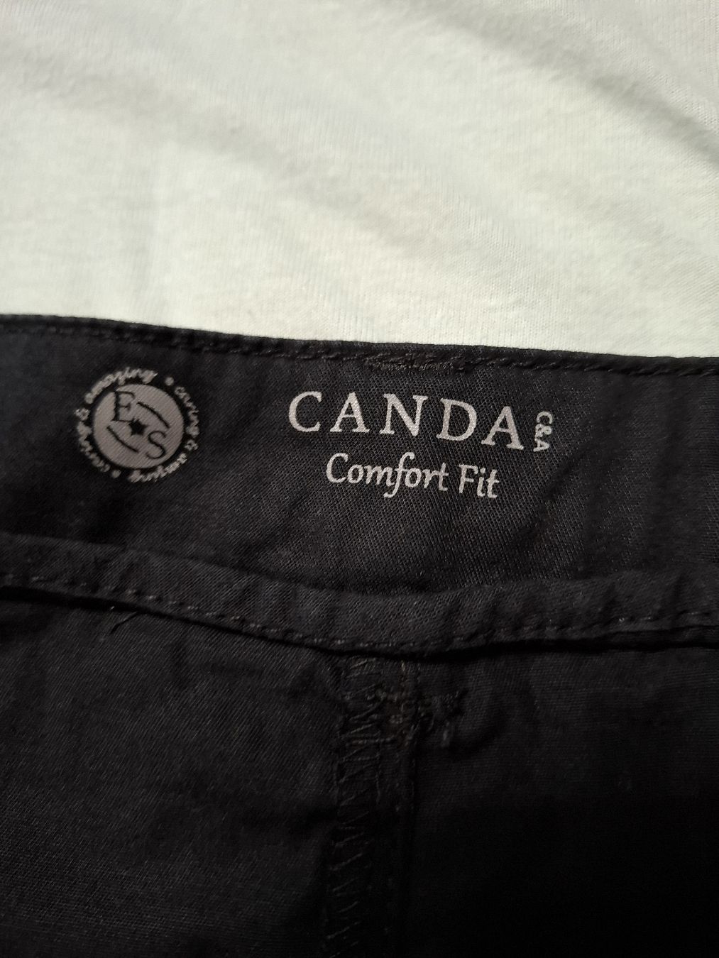 C&A Pantaloni: Bermudas/Shorts Gr. 48, schwarz, C&A – Usato da Urtenen-Schönbühl venduto da nerdgirl 1