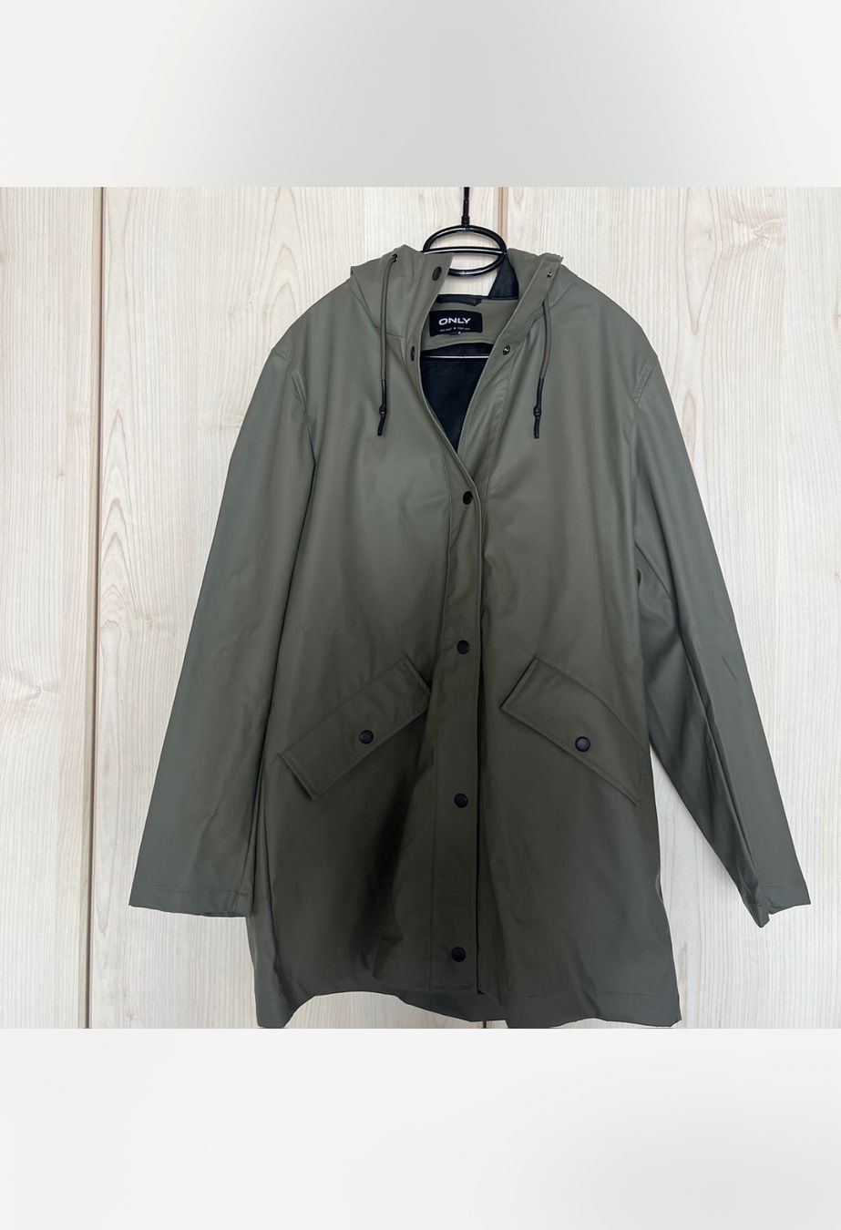 Only Giacche: Neuer Regenparka von ONLY – Nuovo (secondo la descrizione) da Domat/Ems venduto da sarab_18