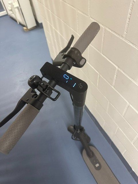 Scooter: E-Scooter Xiaomi Mi Essential – Nuovo (secondo la descrizione) da Pfäffikon ZH venduto da thf_rqs2 3