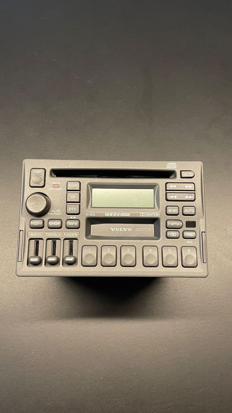 Radios: Volvo Autoradio SC-805 CD – Gebraucht aus Basel von Balthazara