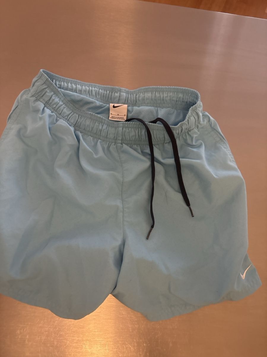 Nike Caleçons de bain: Badehose Nike hellblau Grösse M guter Zustand – D'occasion à Zürich par Ohana9