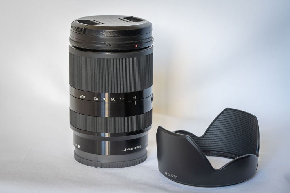 Sony SEL-18200 Zoom Objektiv 18-200mm F3.5-6.3 - E-Mount Für APS-C Kameras