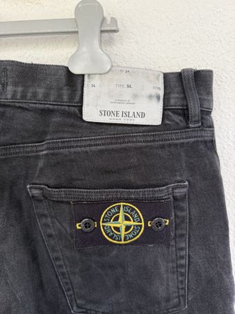 Jean Stone Island couleur noir taille W34 bon état