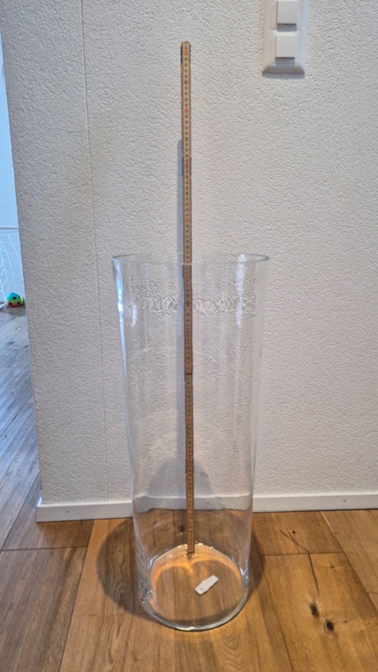 Vase & Récipients: Eine grosse Vase – D'occasion à Oberneunforn par meku2