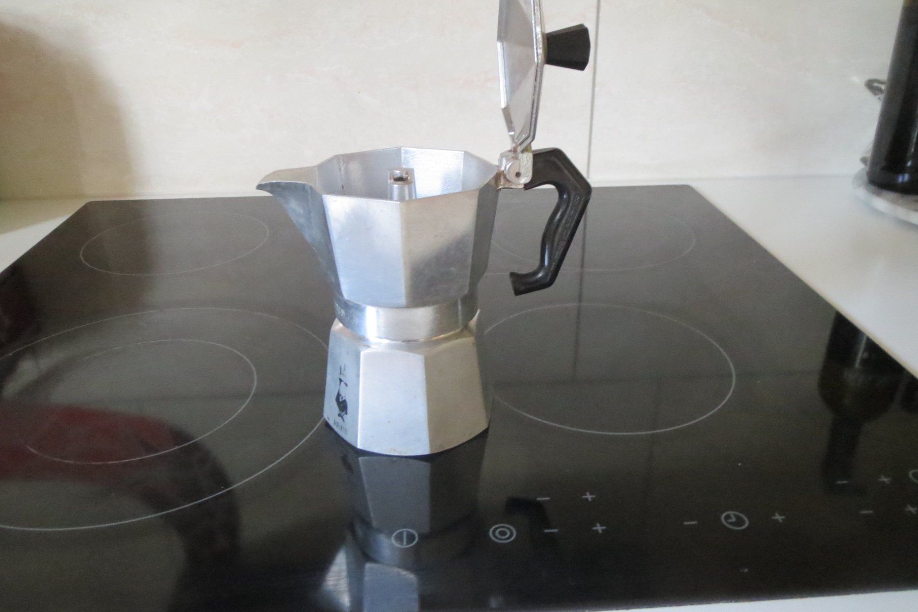 Bialetti Machines à café & Machines à expresso: kleiner Bialetti Espressokocher – D'occasion à Herisau par fan_h9qj
