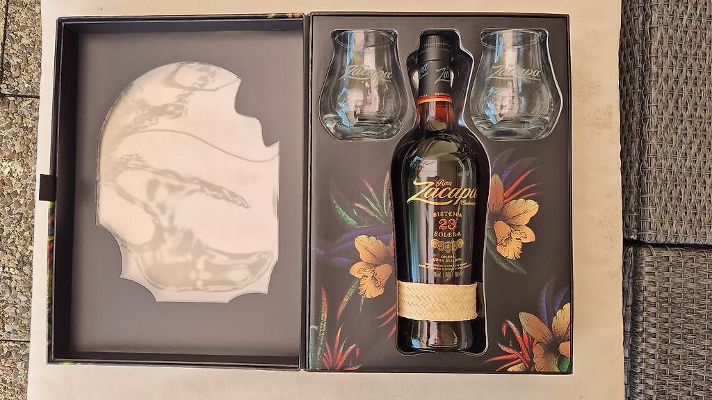 Zacapa Spirituosen: Ron Zacapa 23 Set mit Gläser – Gebraucht aus Thalwil von Analfabet
