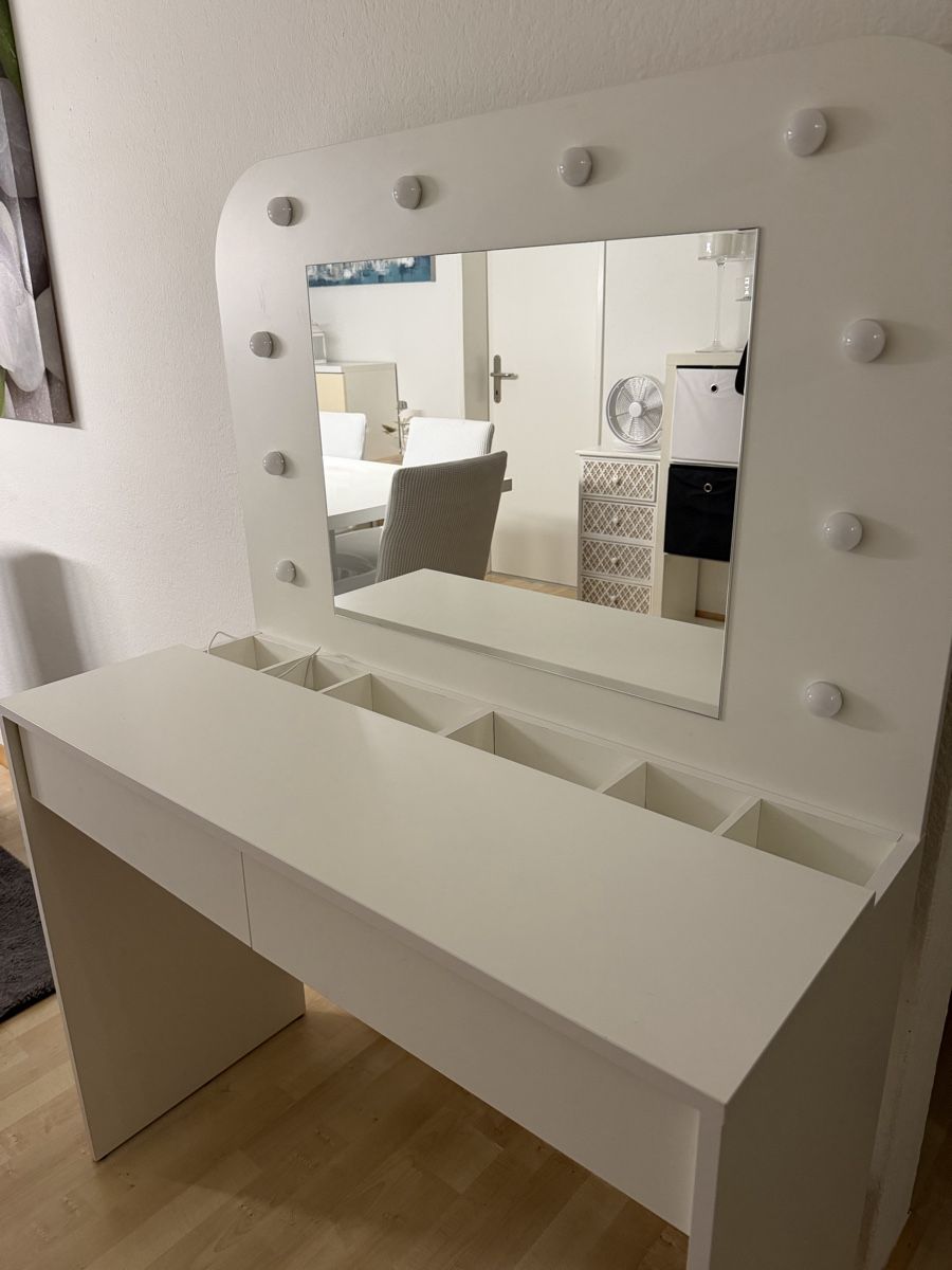Tavoli da trucco: Schmink/Coiffeurtisch – Usato da Oberglatt ZH venduto da kik_psr5
