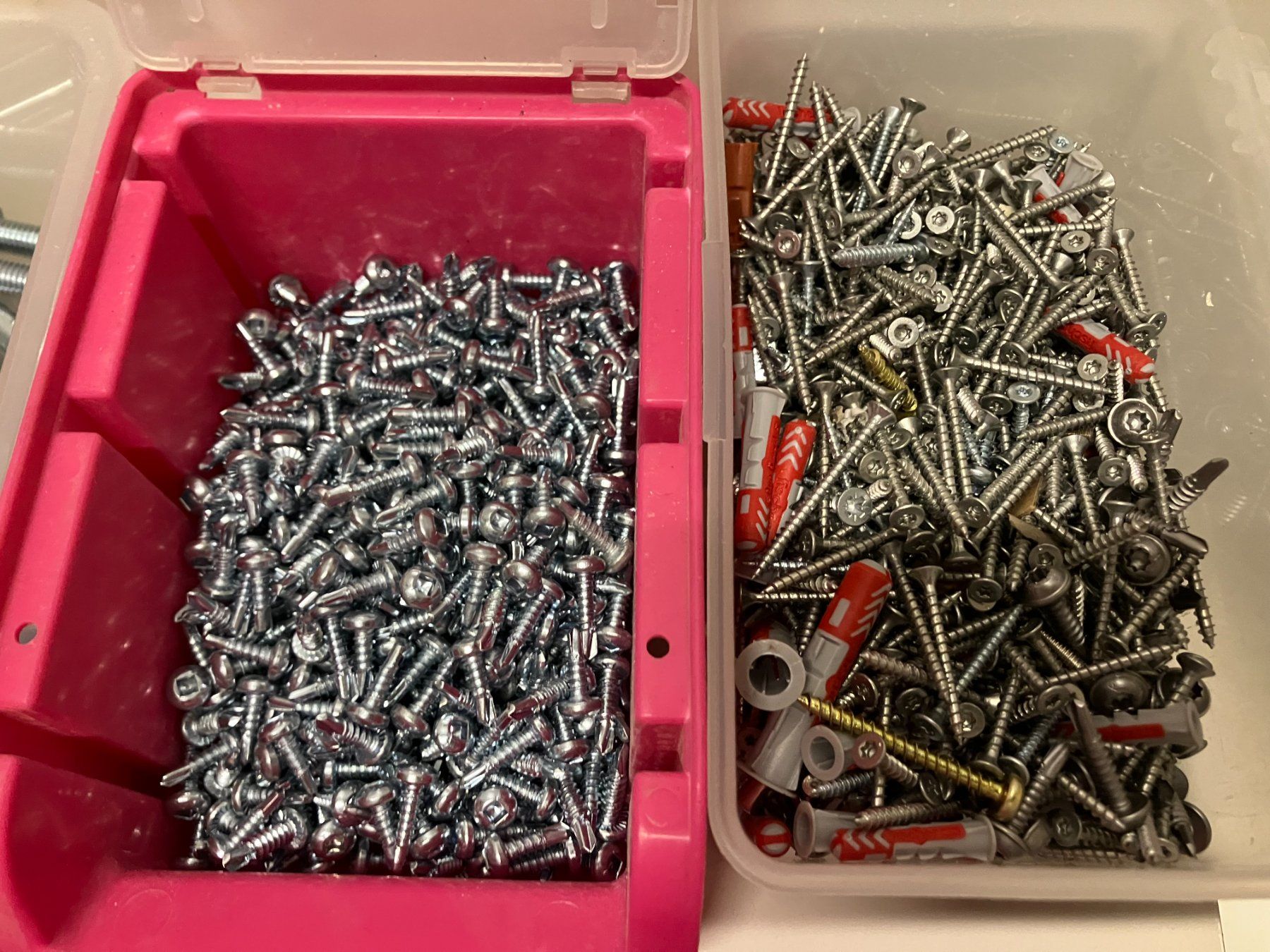 Alle Werkzeuge: Posten div. Schrauben u. Muttern inkl. Sortierboxen ab 1.- – Gebraucht aus Lichtensteig von Buy24International 3