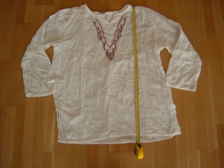 Weisses dünnes Langarmshirt mit Stickerei Gr M (Leinen)