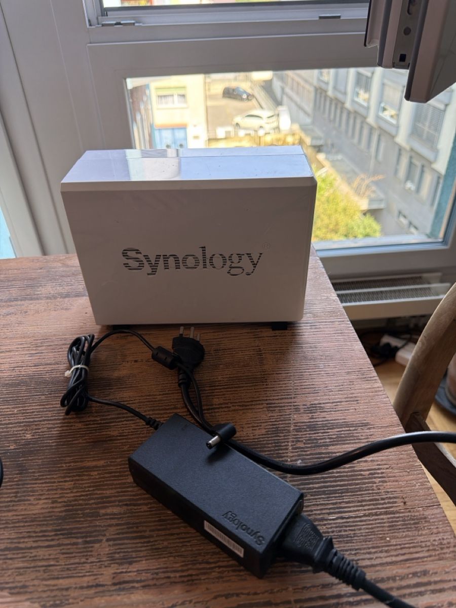 Synology Server: Synology NAS DiskStation DS218j used with power supply – Gebraucht aus Zürich von sil_g7kp