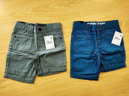 Jungen Shorts Gr 104 C&A NEU! - pro Hose 14.-