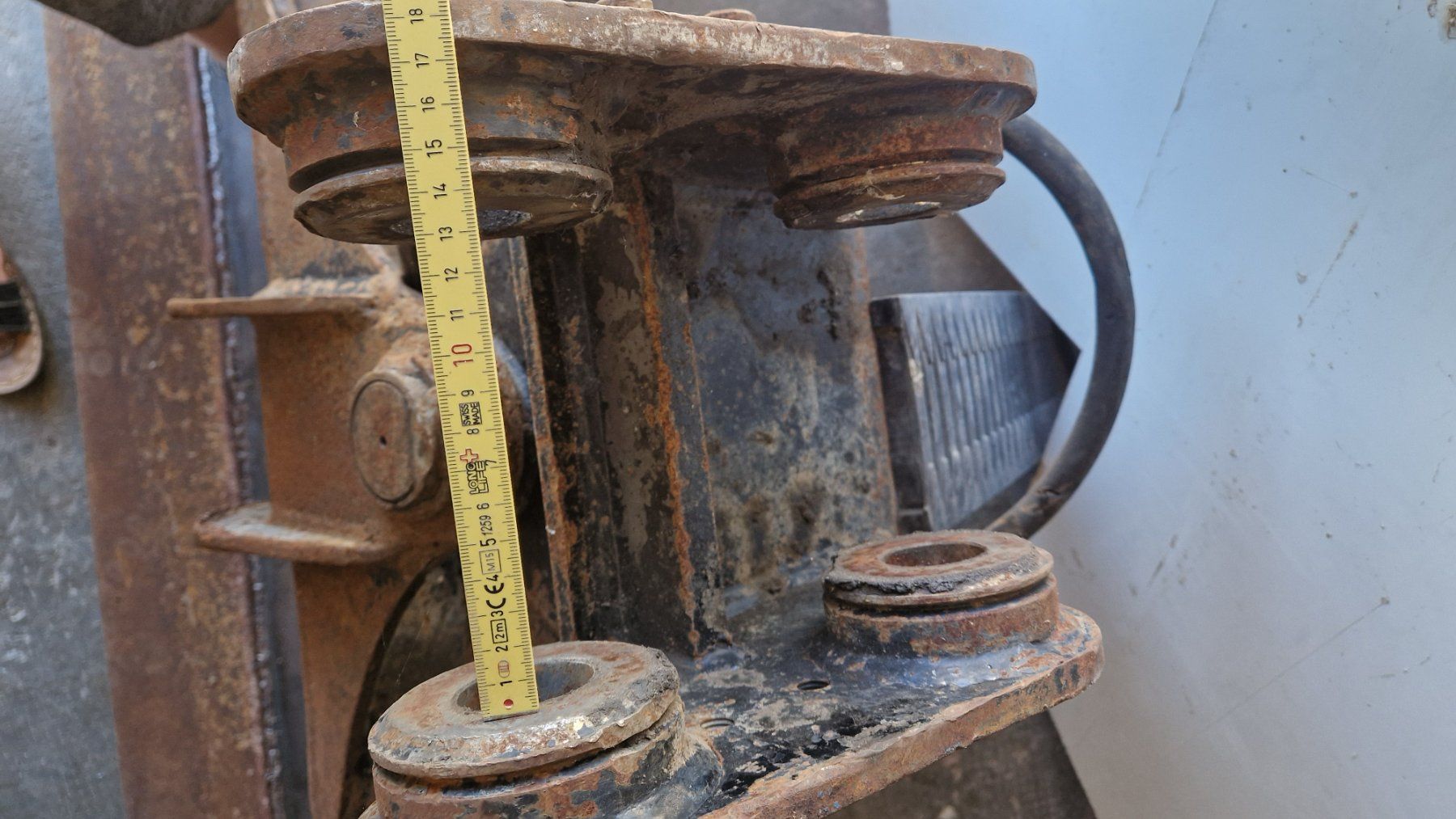 Escavatori: Godet de pelle hydraulique. – Usato da villars sur glane venduto da tavares05 2