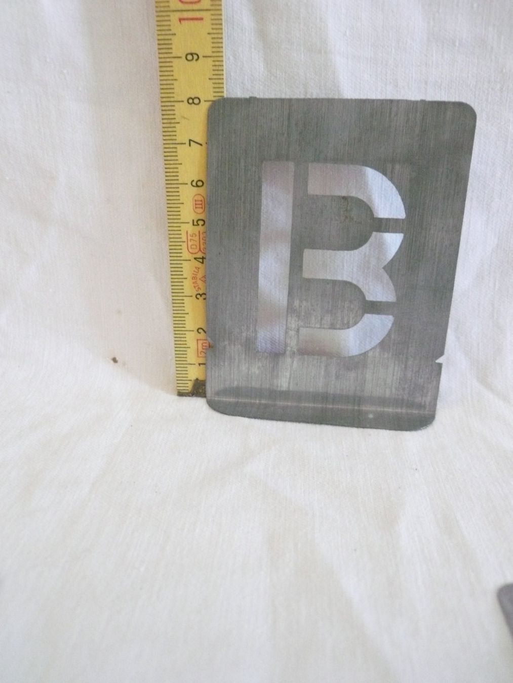 Sciablone: ABC-Buchstaben-Schablonen gross – Usato da Rotkreuz venduto da Busa17 6