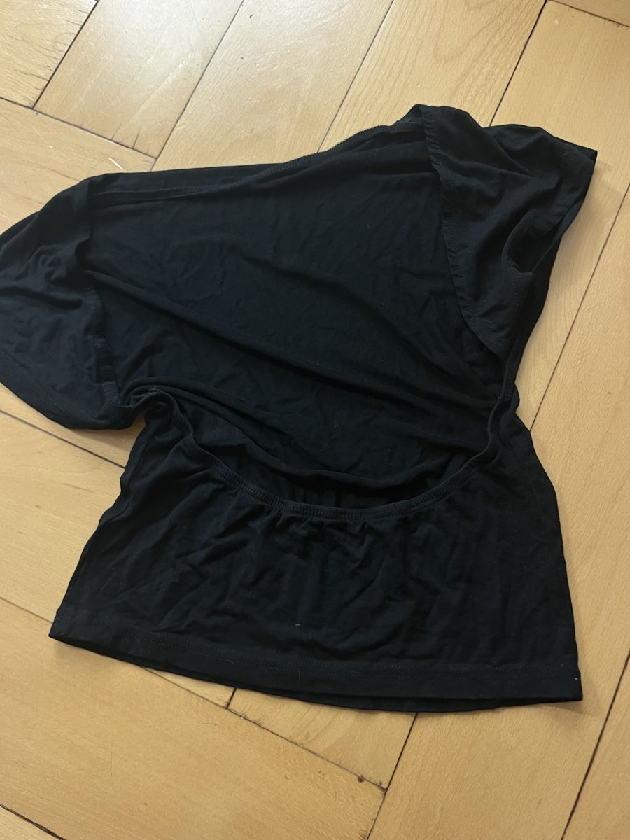 Tops: Backless top black – Gebraucht aus Zürich von sunshinezuerich 1