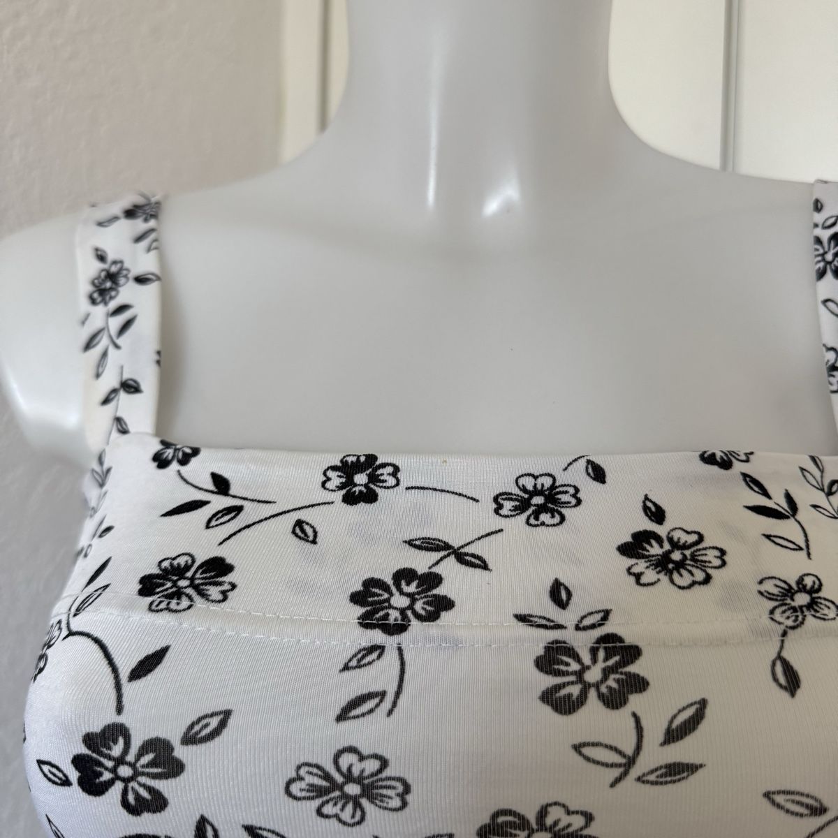 Top: Weisses Blumen Top Gr.XS – Usato da Oberwil BL venduto da olibbg 2