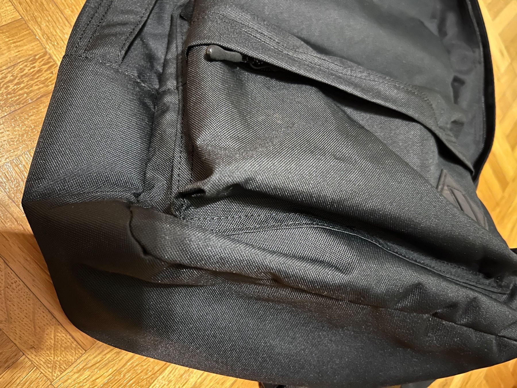 Dakine Rucksäcke: Dakine Rucksack schwarz - Neu – Neu und originalverpackt aus Zürich von robshubs 4