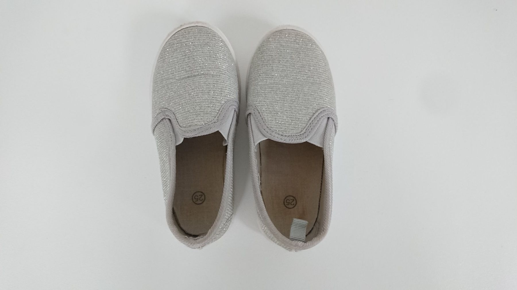 Scarpe per ragazze: Mädchen Schuhe Halbschuhe Gr. 25 Grau glitzernd – Usato da Hallau venduto da CHACLA 2