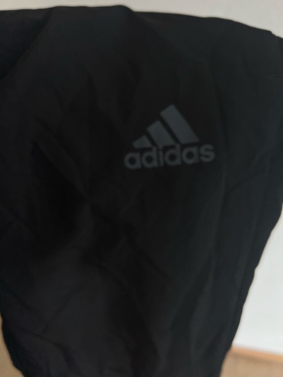 Adidas Pantaloni: Pantalon de sport Adidas 152 – Usato da Sion venduto da jerermy1911 1