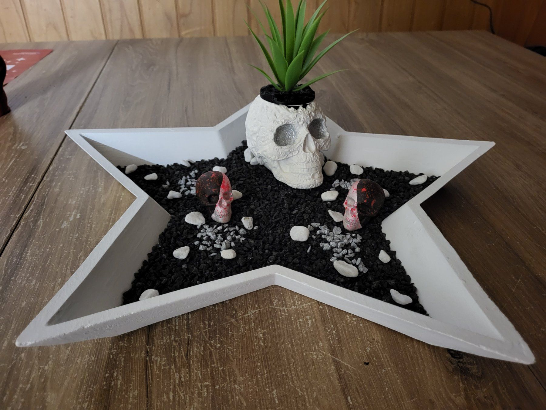 Tutte le decorazioni: Deckoschale mit Totenköpfen – Usato da Rupperswil venduto da speedilee 1