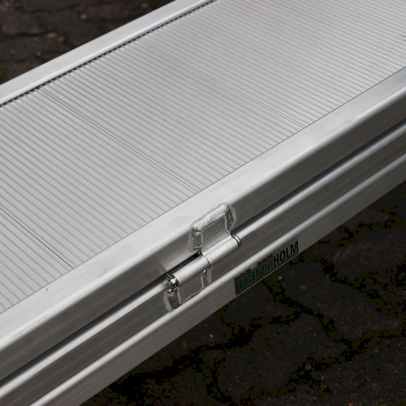Auffahrrampen: 3-fach Auffahrrampe 222cm – Neu und originalverpackt aus Bottighofen von zaap 6