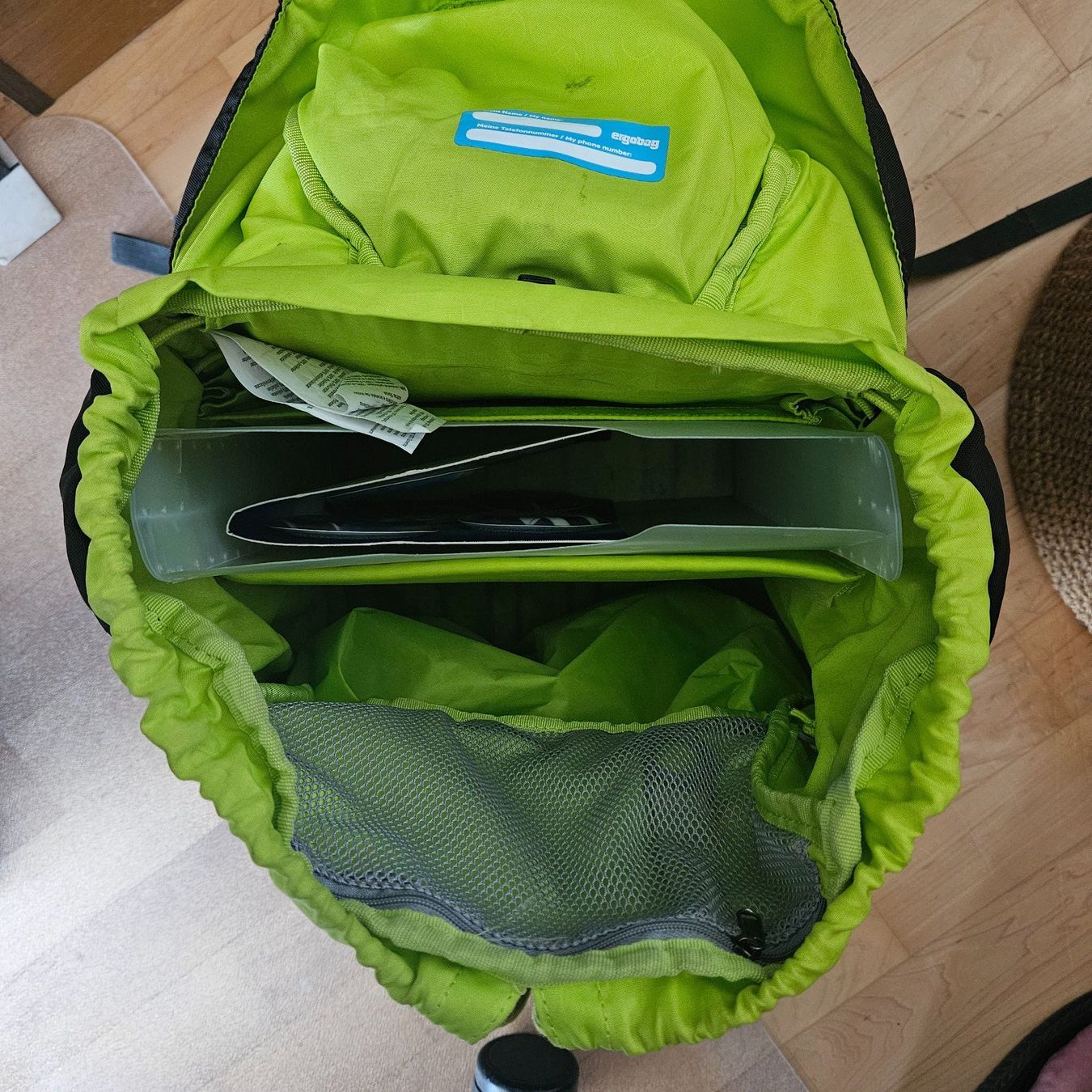 Ergobag Borse & Zaini: Ergobag Schulrucksack mit zusätzlichen Space Kletties – Usato da Hergiswil NW venduto da Roli68 4