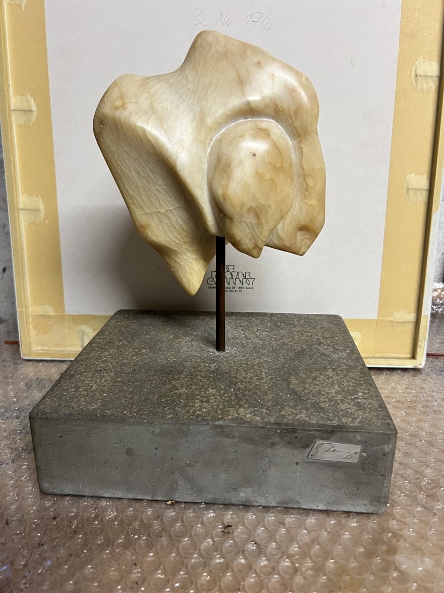 Sculture & Statue: Abstrakt Alabaster Skulptur Sign.. – Usato da Hombrechtikon venduto da vespa1954
