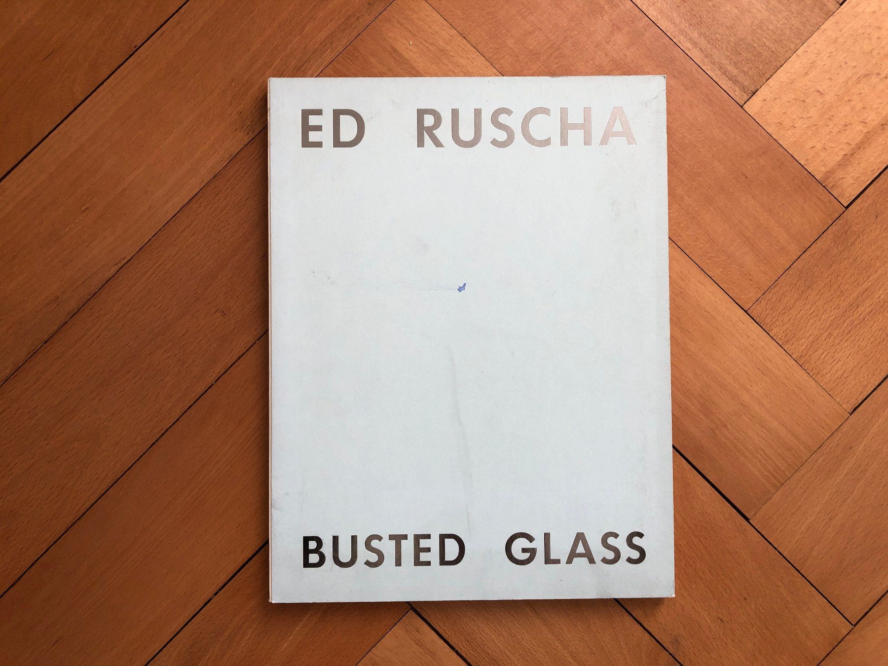 Libri: Kunst Buch: ED RUSCHA - Busted Glass – Usato da Lugano venduto da gio.yo