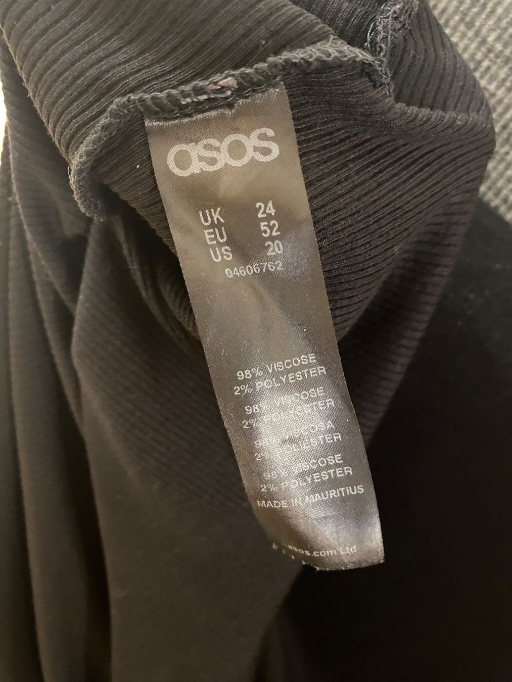 Asos Pullover & Sweatshirts: Asos Langarmshirt schwarz Gr. 52 – Gebraucht aus Pratteln von a23_j2gs 3