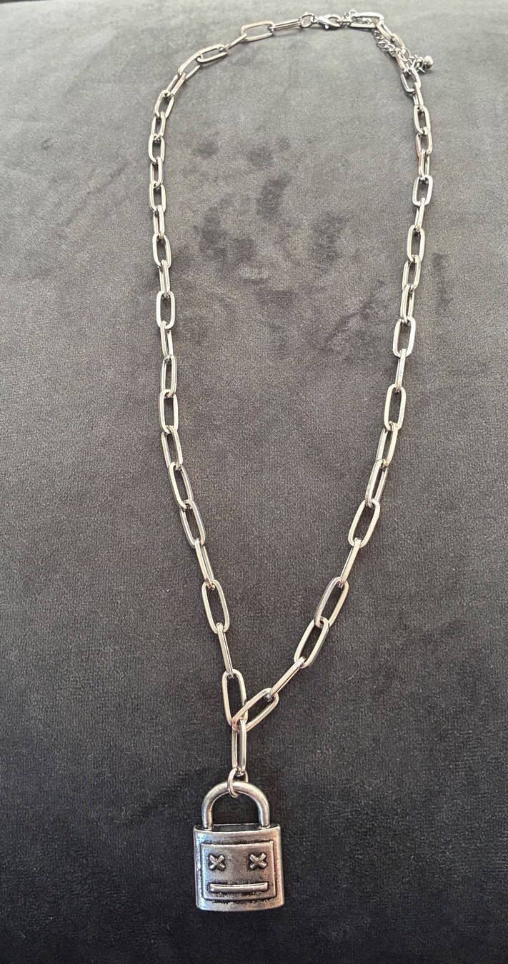 Catenine: Silver Schlosshalskette – Usato da Wettingen venduto da mel_2thb